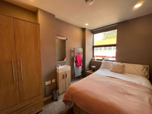 Photo 25- click for photo gallery